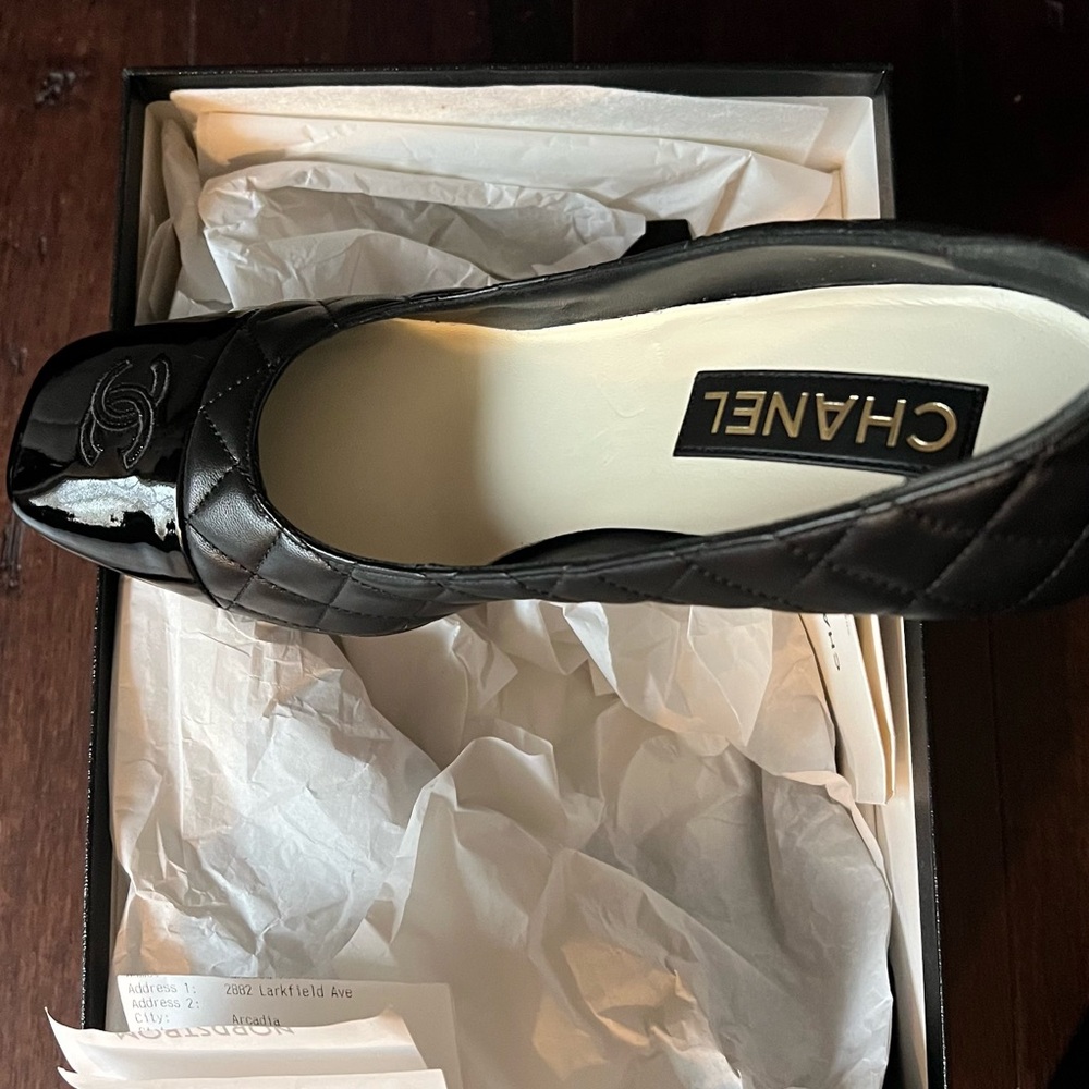 CHANEL Black Quilted Flats